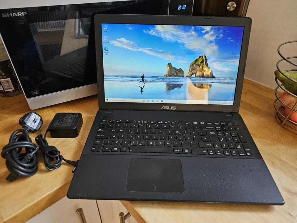 Asus X551C Intel 1007u 128GB SDD 4GB RAM Win 10 Webcam HDMI Laptop - Image 2 of 4