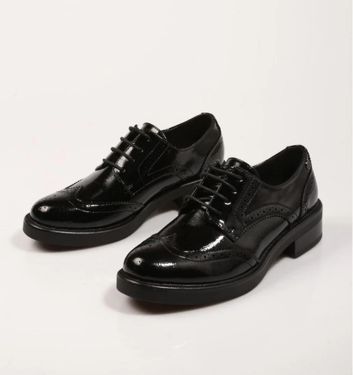 XTI SCARPE INGLESINA OXFORD DONNA 44393 IN VERNICE NERO MISURA 40