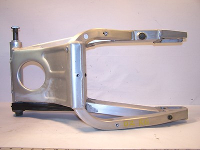 ターン YAMAHA YZFR6 YZF600 REAR SWINGARM SWING ARM 5MT-22110-01-00 YZF R6
