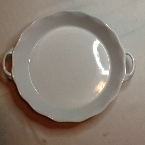 BIA CASSEROLE DISH 9.25 X 2" WHITE SCALLOPED EDGE W/ HANDLES 012624b - Picture 4 of 7