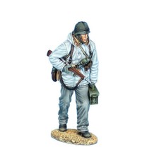 LWG021 German Panzer Grenadier with Gewehr 43 and Ammo Box by First Legion