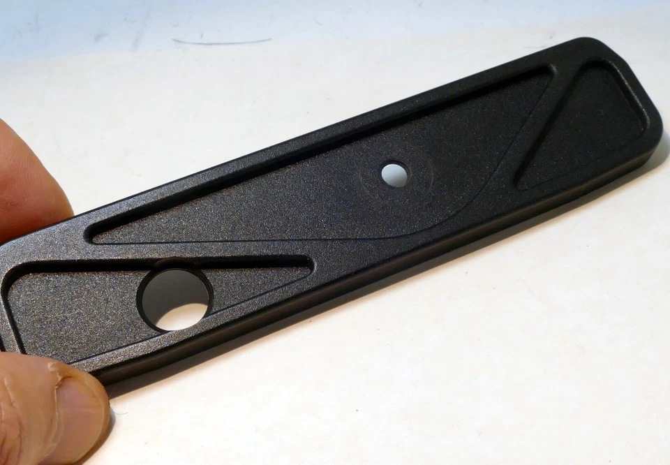 Cubierta inferior protectora base Leica Leitz OEM R3 - falta tornillo trípode Foto 3 de 4