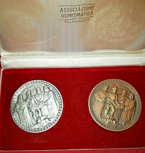 coppia Medaglie Argento + Bronzo 1976 Associazione Numismatica Palmanova Monassi - 第 1/9 張圖片