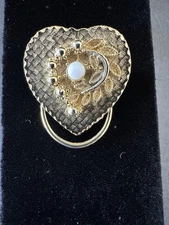 White Faux Pearl Gold Tone Metal Heart Shape Scarf Clip Vintage