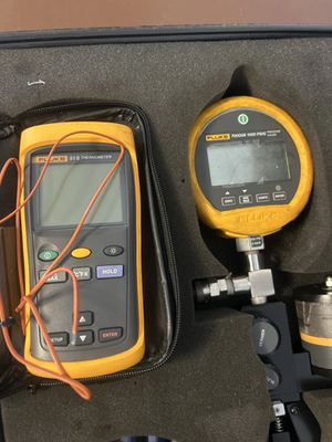 #ad Fluke 700G08 1000 PSIG Pressure Gauge Kit Fluke 51 II Thermometer Warranty $1253.33
