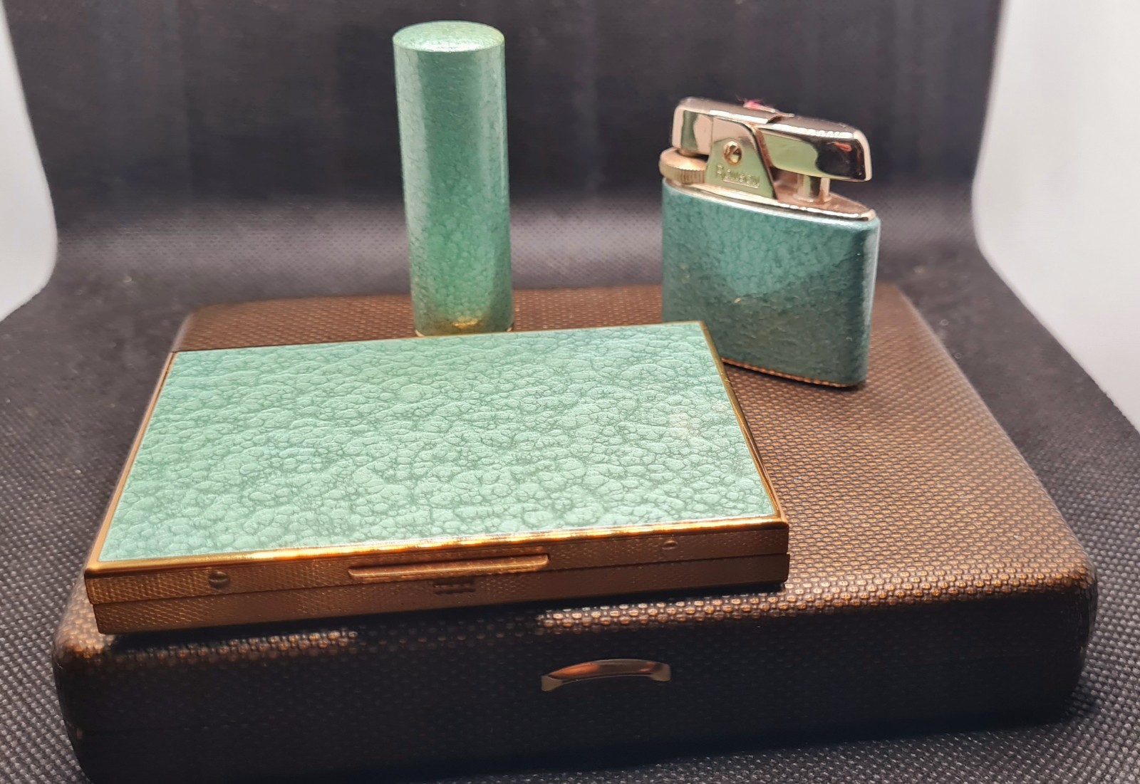 SALE !Rare Mint Beauty Vintage Ronson lighter Ladies Gold plated Enamel Gift set