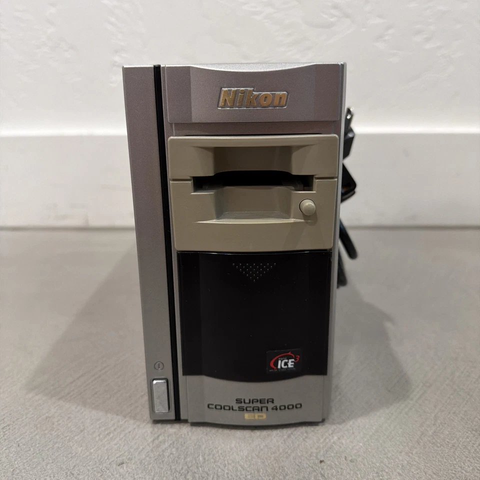 Nikon Super CoolScan 4000 ED Slide & Film Scanner - Image 2 of 4