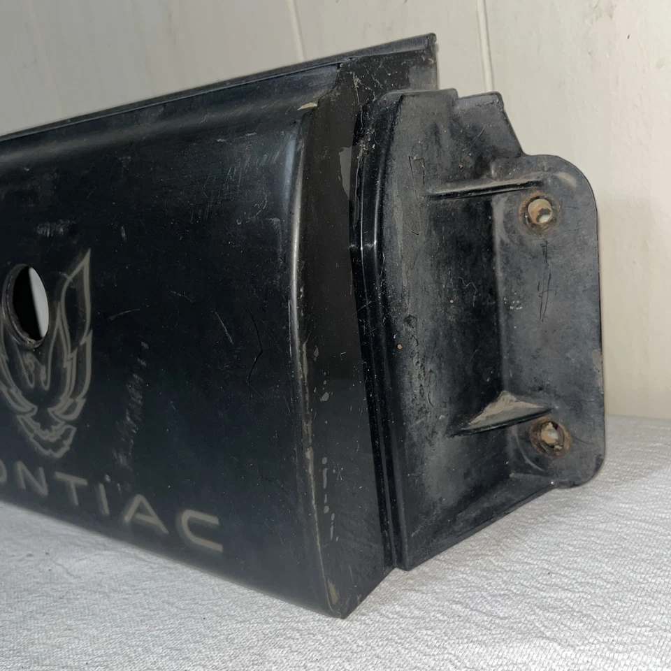 Pontiac Firebird 1985-1992 luz trasera panel de llenado central moldura M6543 DG Foto 3 de 4