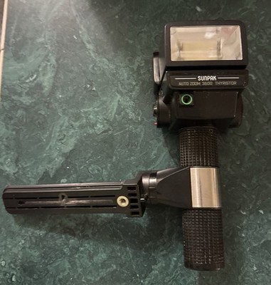 SUNPAK AUTO ZOOM 3600 THYRISTOR FLASH UNIT w/ CORD   WORKS