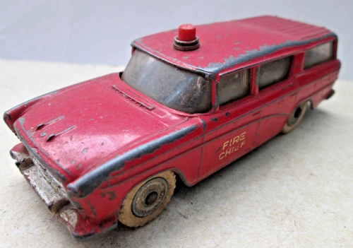 DINKY TOYS #257 vintage NASH RAMBLER Canadian FIRE CHIEF Station Wagon @1960