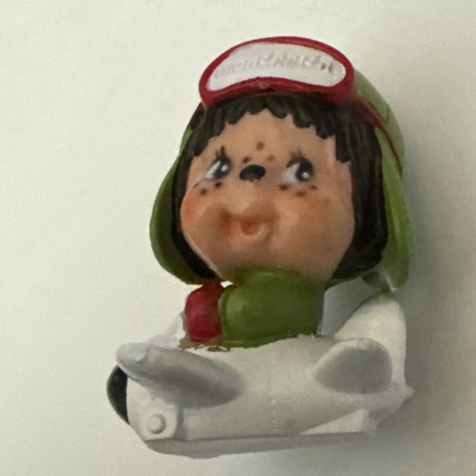 Boneco de PVC vintage 1981 mini monchhichi 2" macaco mattel aviador menino #5068 - Imagem 4 de 4