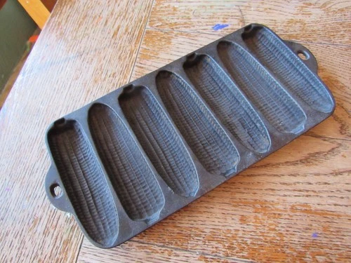 Wagner Ware Junior Krusty Korn Kobs #1319 Cast Iron Cornbread Pan Pat. 1920