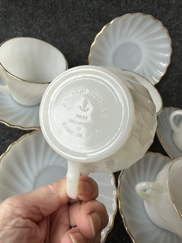 Vintage Anchor Hocking MCM White Milk Glass Swirl (5) Cups and (6) Saucer Sets - Picture 12 of 24