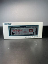 Industrial Rail   HO SCALE BURLINGTON  Covered Hopper with box