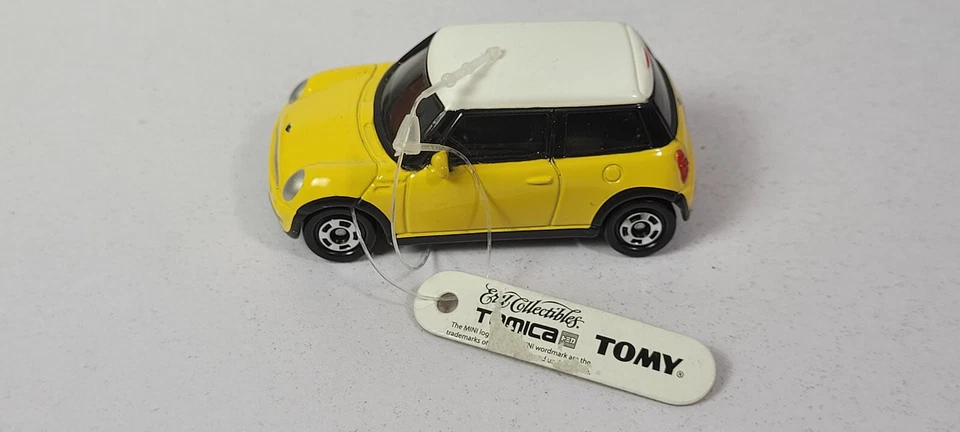 Coche Mini Cooper TOMY Blanco Amarillo ERTL Tomica Raro De Colección Foto 2 de 4