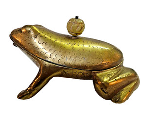 Brass Chinese etched Frog Toad figure trinket box/ashtray w green jade bead top