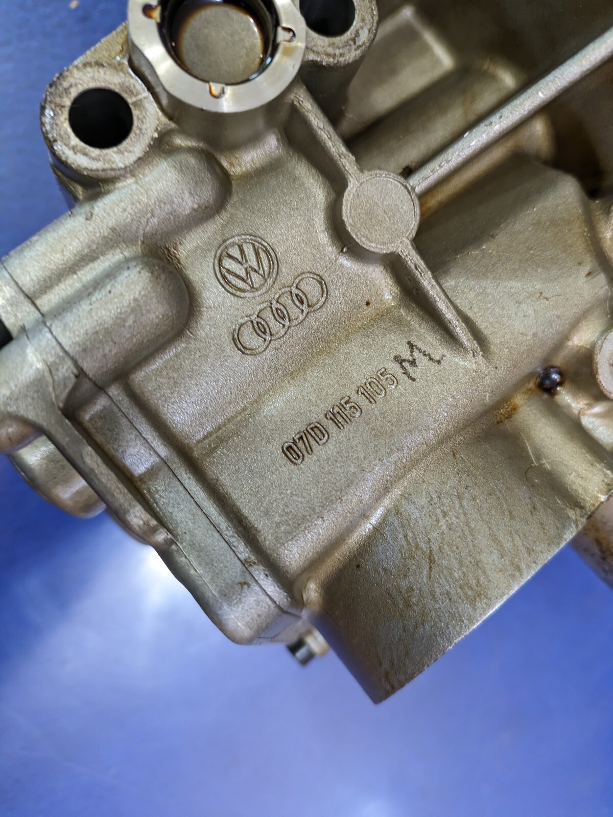oem oil pump Bentley Continental 6.0 w12 07D115105K