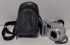Olympus CAMEDIA C-5500 Zoom 5.1MP Digital Camera With Shoulder Pouch/Case/Bag