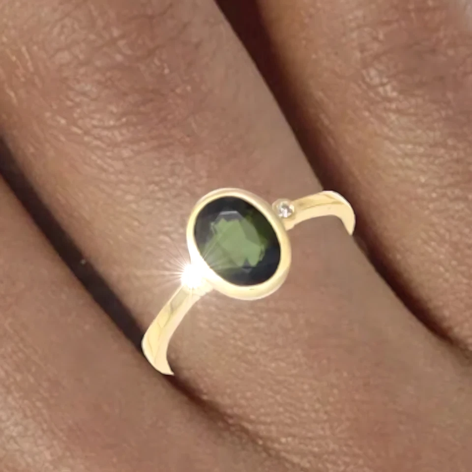 Damen Ring 585 Gold Geldgold 3,1g Diamanten Edelstein oval grün 14K Gr. 50-60 - Bild 1 von 4
