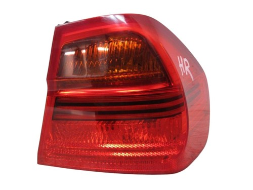 Rückleuchte Rücklicht aussen rechts passt für BMW 3 (E90) 320I 6937458