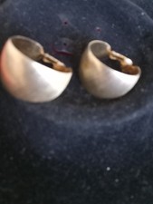Vintage Gold color Hoop Clip-On Round Fashion Earrings.