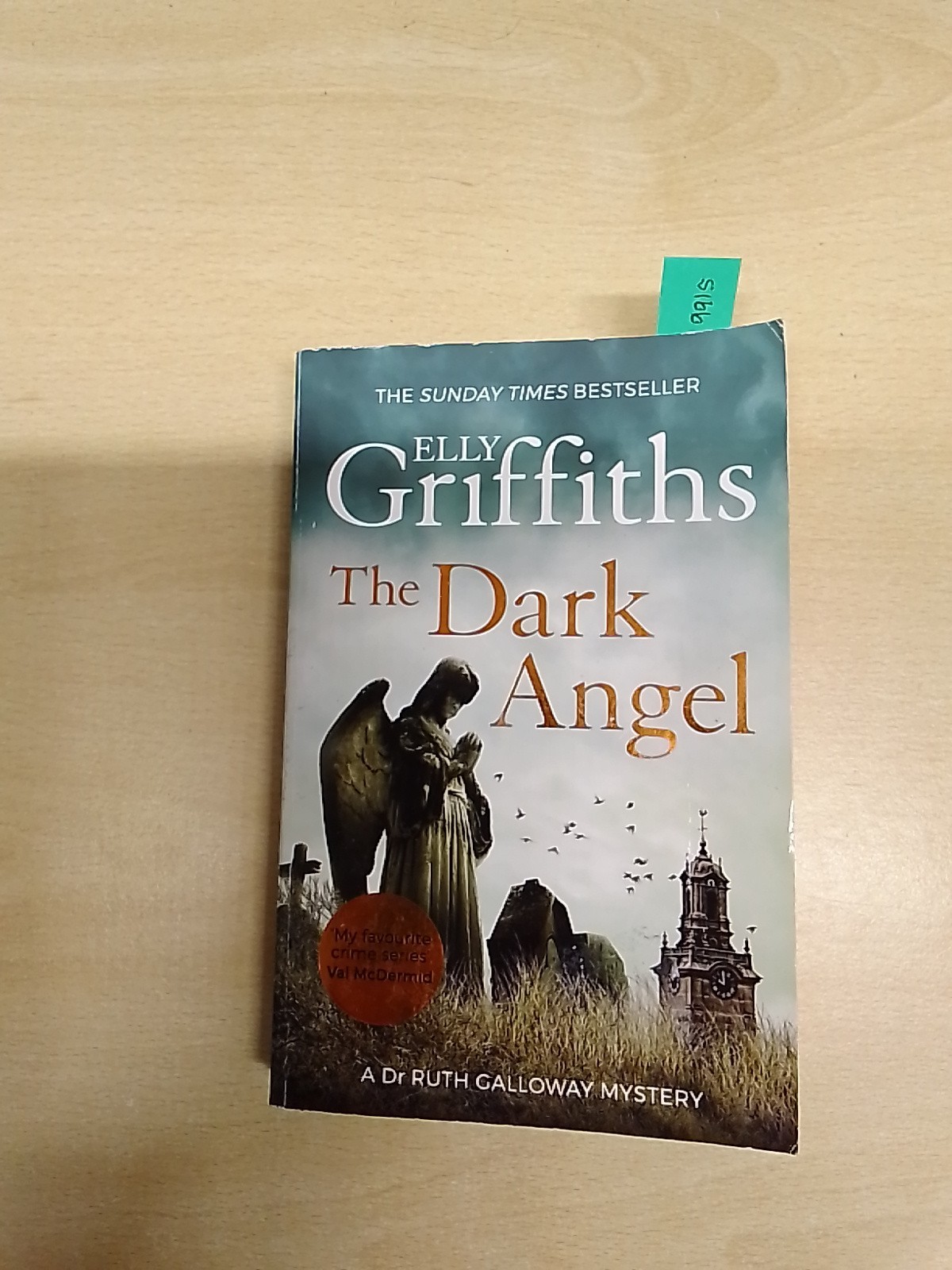 Elly Griffiths The Dark Angel