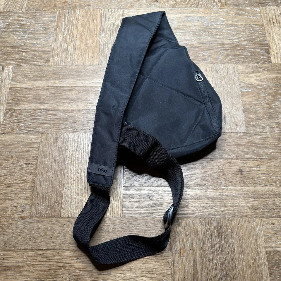 Vintage Nike Sling Bag One Strap Y2K 90s Backpack - Image 4 of 4