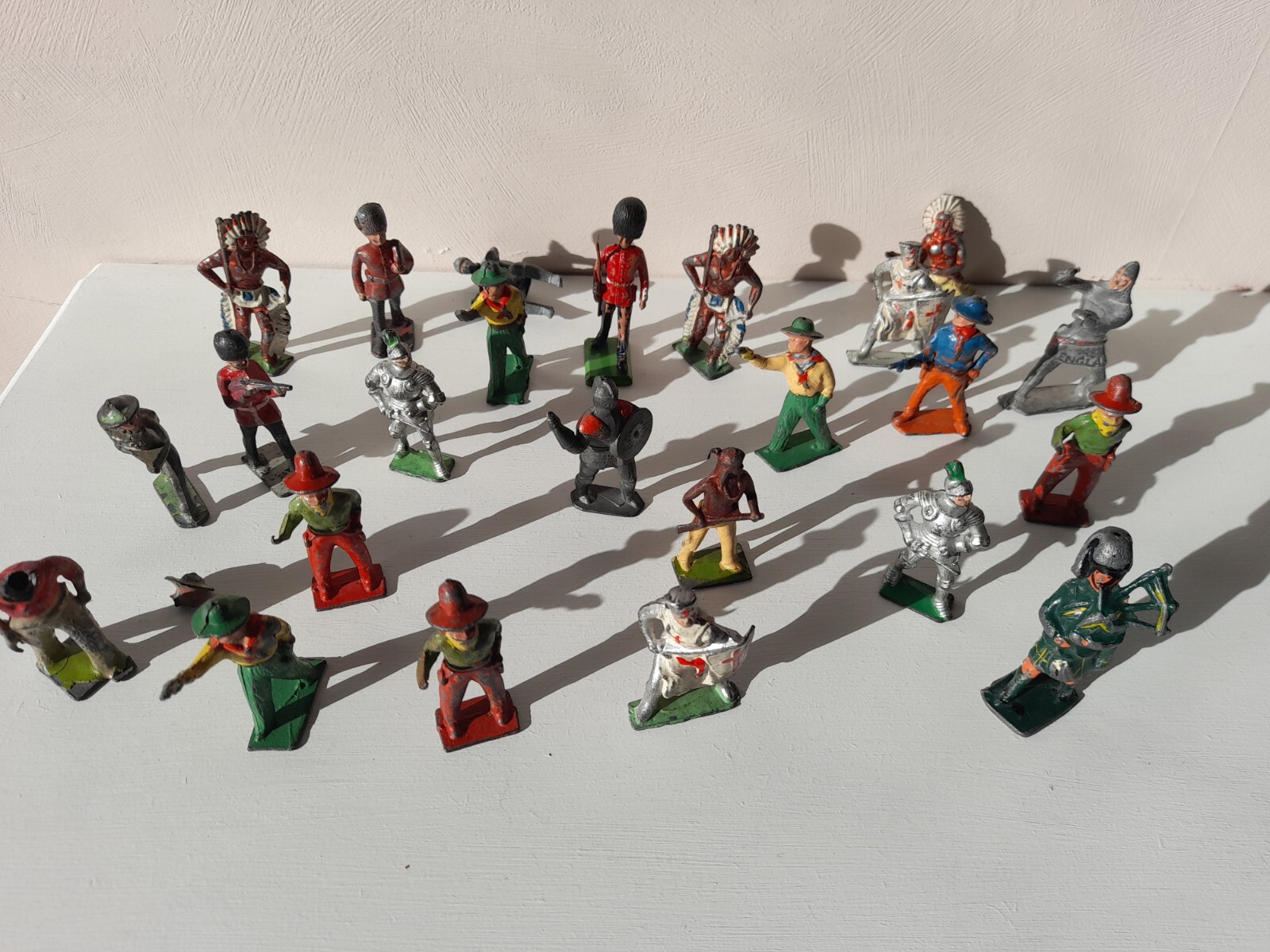 Large Lot Of 24 Vintage Metal Toy Soldiers, Cowboys, Indians, Knights