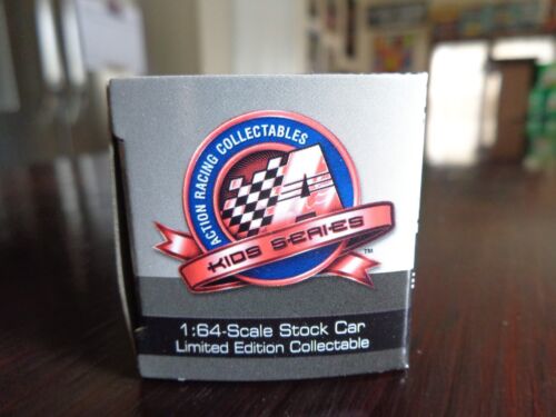 JEFF GORDON #24 NATIONAL GUARD DUPONT 2009 CHEVY IMPALA SS ACTION 1/64 - Picture 10 of 10