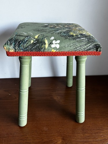 Vintage Painted Wooden Green Stool Upholstered Farmhouse In Printed 60s fabric - Picture 9 of 14