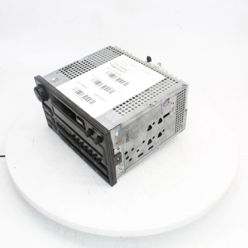 Unidad de control de radio/casete Acura Legend 1992 número de pieza - 638-56684C Foto 2 de 4