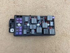 2007 Pontiac G6 Engine Bay Fuse Box Relay Junction Block Assembly 15858845 Oem