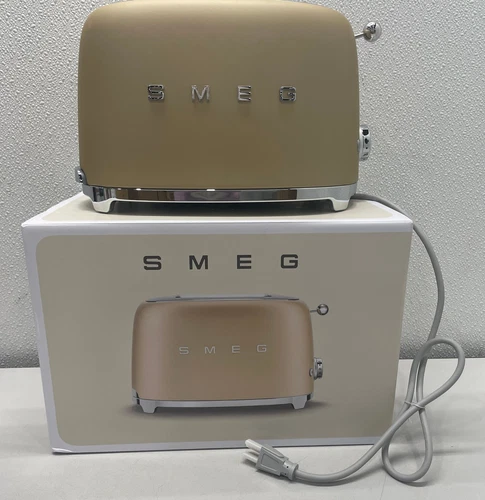 SMEG 2-Slice Toaster TSF01CHMUS Champagne Retro Style