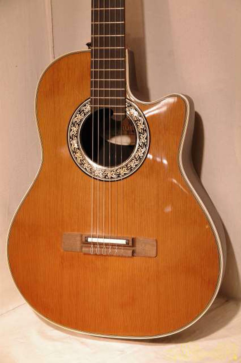 Ovation 1763 Classic | 3bh.mx