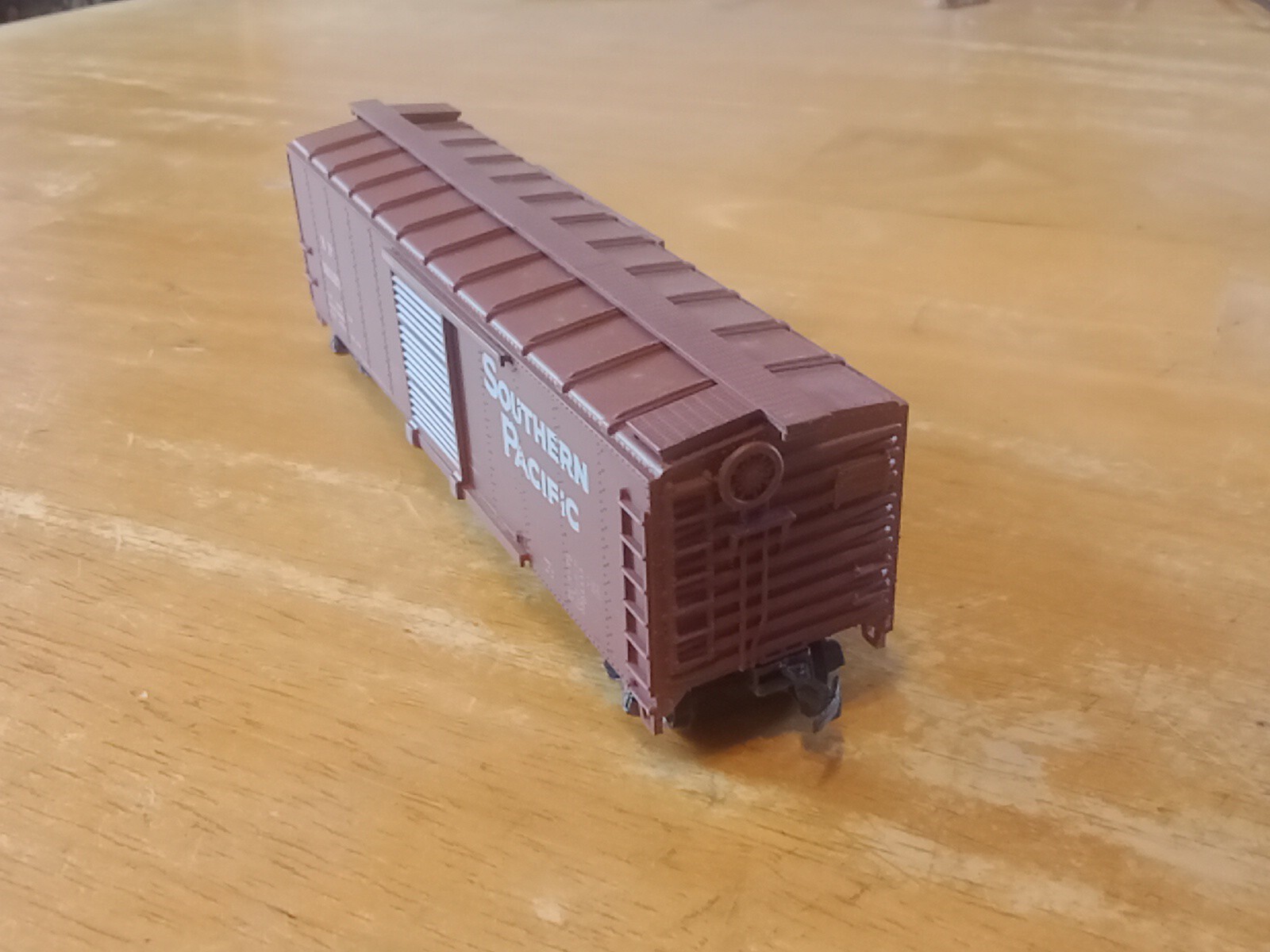 HO Scale Model Train Box Car Southern Pacific Lines SP 191123 Brown