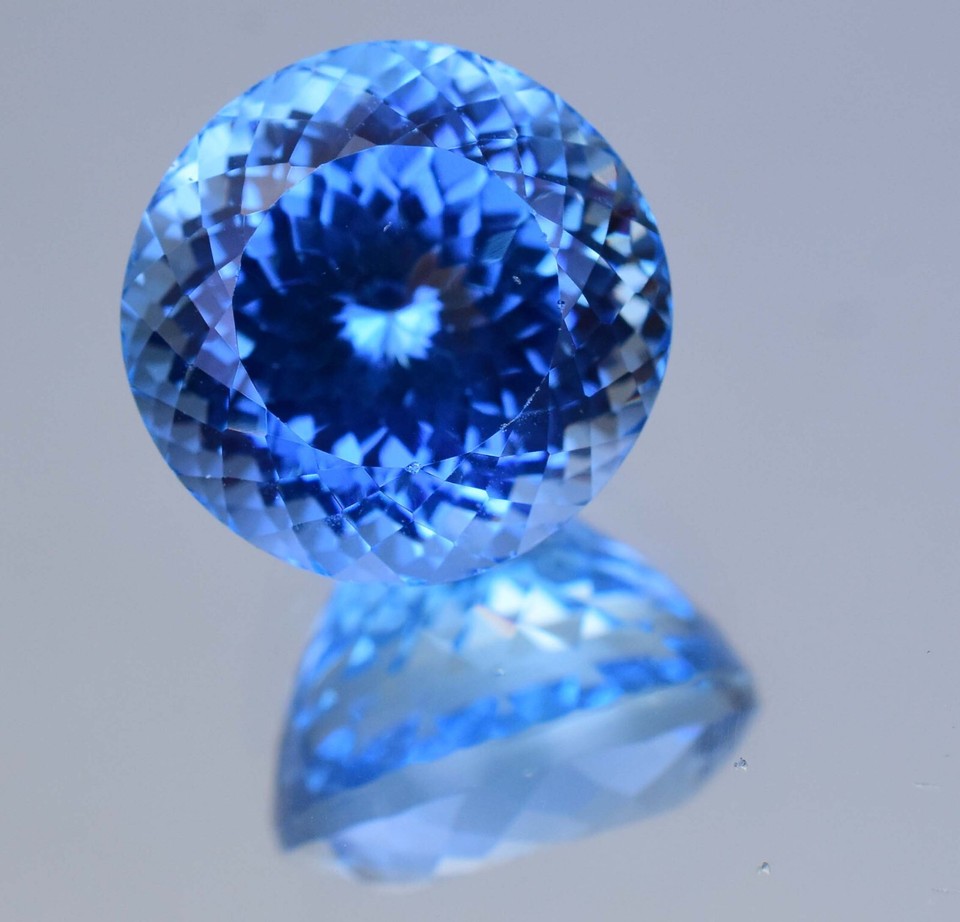 Aigue-marine Naturelle Santa Maria 33,80 Carats - Ovale - Certifiée AGL - Brésil