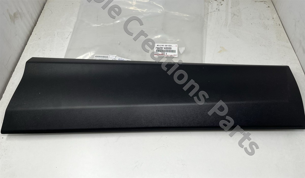 75078-42020 Genuine Toyota Moulding Rear Door Outside LH