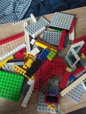 Vend Lego en vrac en très bon état n'hésitez pas a faire des offres ou demander 