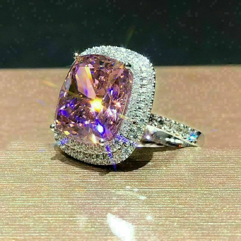 Anillo de compromiso cojín de 3,50 quilates de zafiro rosa moissanita de oro blanco de 14 quilates sobre halo Foto 4 de 4