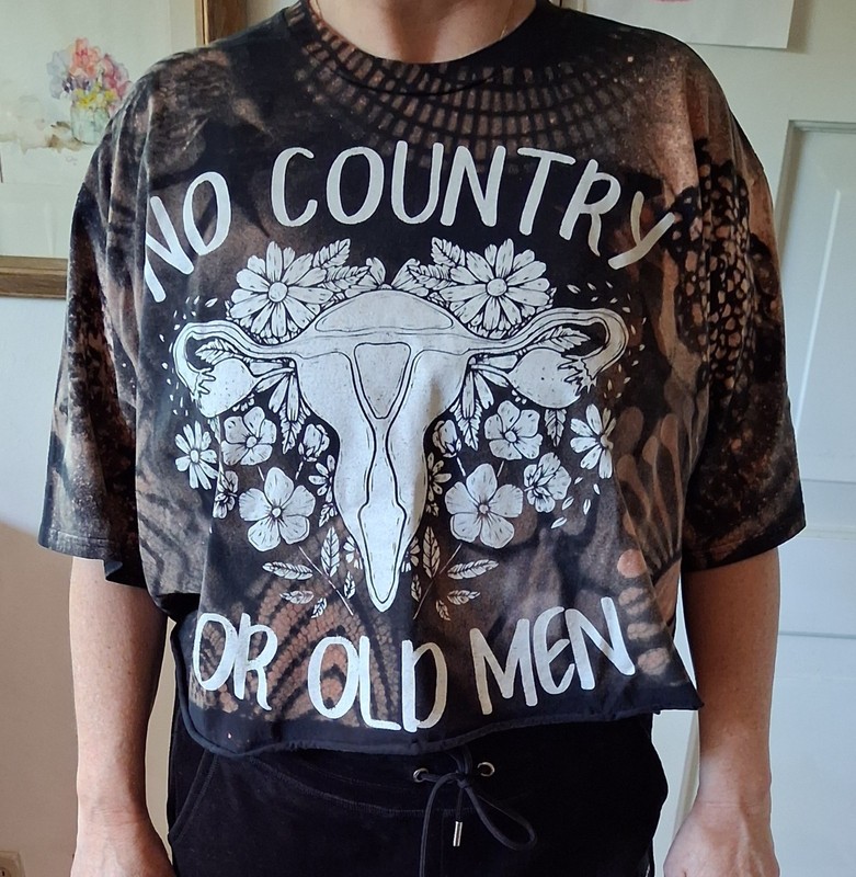 No Country For Old Men Crop T Shirt 2XL in Tie-dye black Feminist Design