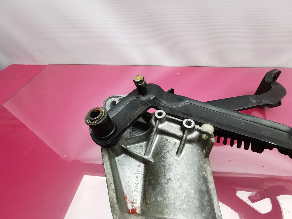 Pedales de freno de embrague Mercedes Benz W123 W126 300D 240D 230E 230CE TD Foto 2 de 4