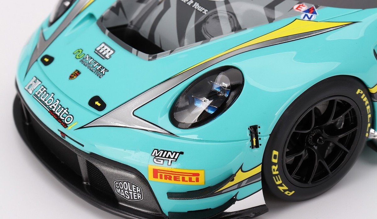 Porsche 911 GT3 R #28 HubAuto Racing 2023 FIA GT World Cup