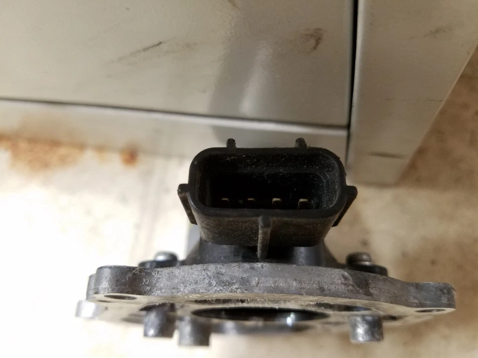 2004 2005 2006 JAGUAR XJ8 XJ8L VANDEN PLAS THROTTLE BODY SENSOR 198500 3300 - Image 3 of 3