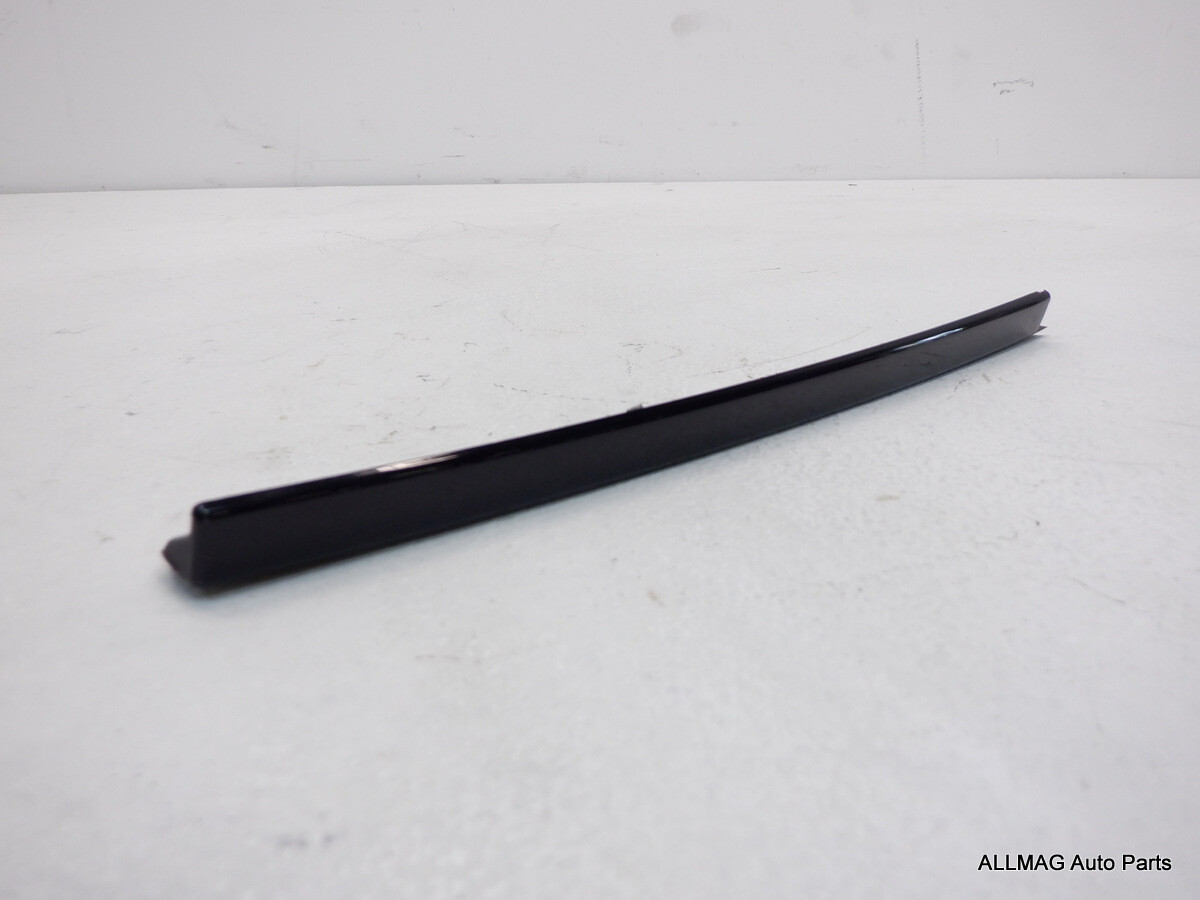 Mini Countryman Left Rear Lower C Pillar Trim 51139801545 11-16