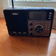 Kaito KA2100 PLL Synthesized World Band Receiver