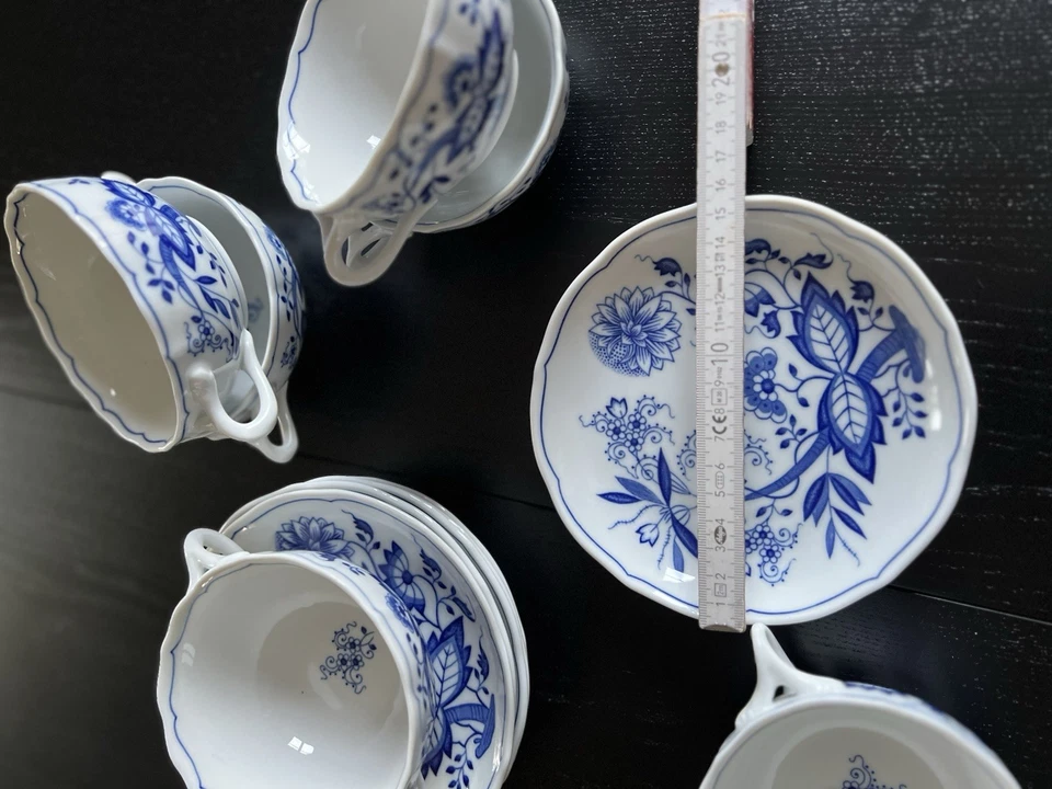 Hutschenreuther Zwiebelmuster Service komplett 95-teilig, Porzellan Geschirr - Bild 2 von 4