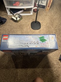 LEGO Creator Assembly Square 10255 Sealed Retired Set Very Minor Box Damage