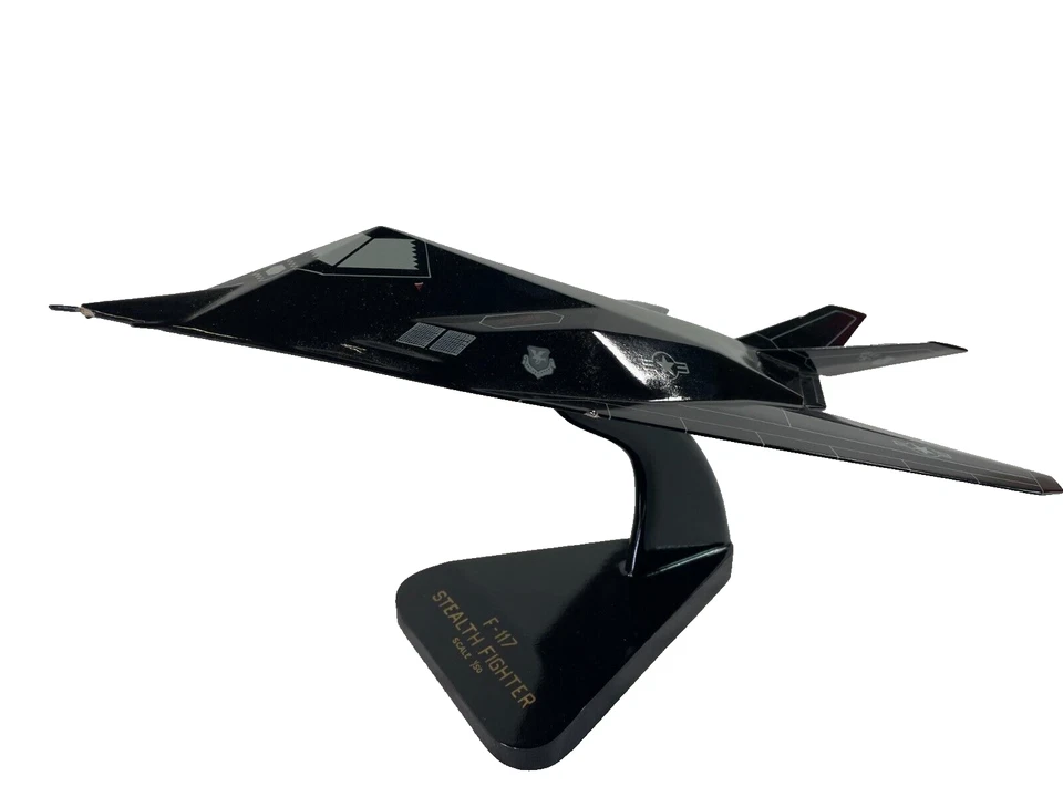 F-117 Stealth Fighter Jet Modelo Escala 1/50 Pantalla Negra Coleccionable Foto 2 de 4