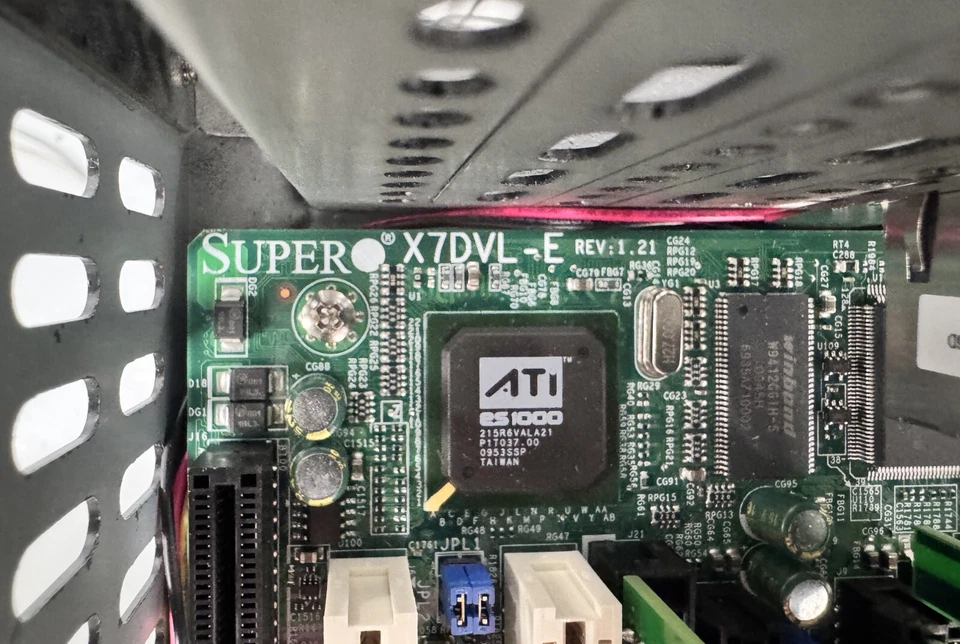 SuperMicro X7DVL-E , Intel Xeon E5205 @ 1.86GHz, 2GB RAM,NO HDD - Image 2 of 4