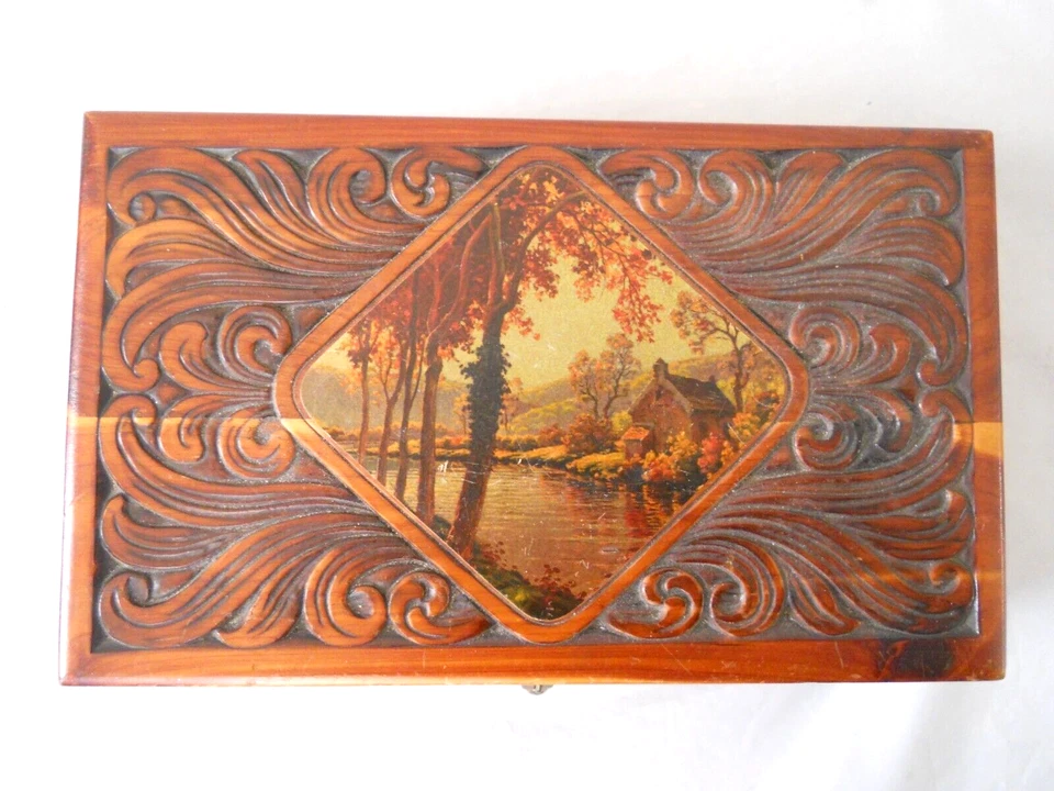 Cedarwood Box, Carved Top, Paper Lined, Trinket Box, Desk Storage - Image 2 of 4